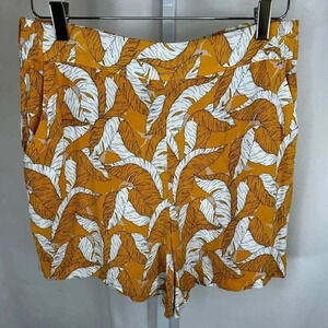 Nine West Size Medium Floral Tropical Shorts Women Casual
